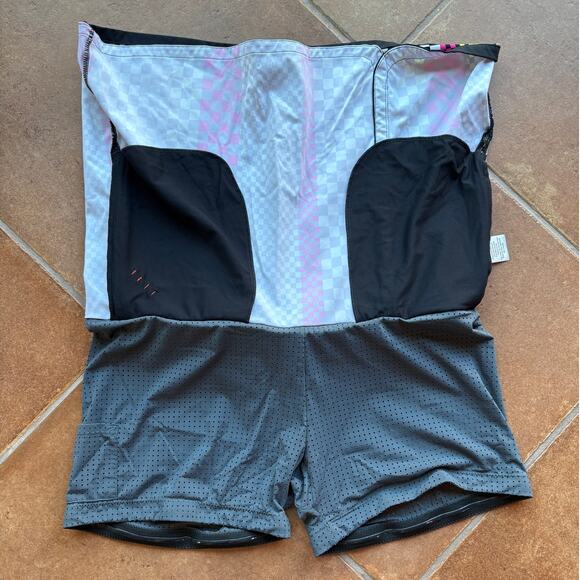 Kinona Sporty Neon Yellow and Pink Checkered Golf Skort with Deep Pockets size L - Picture 8 of 11